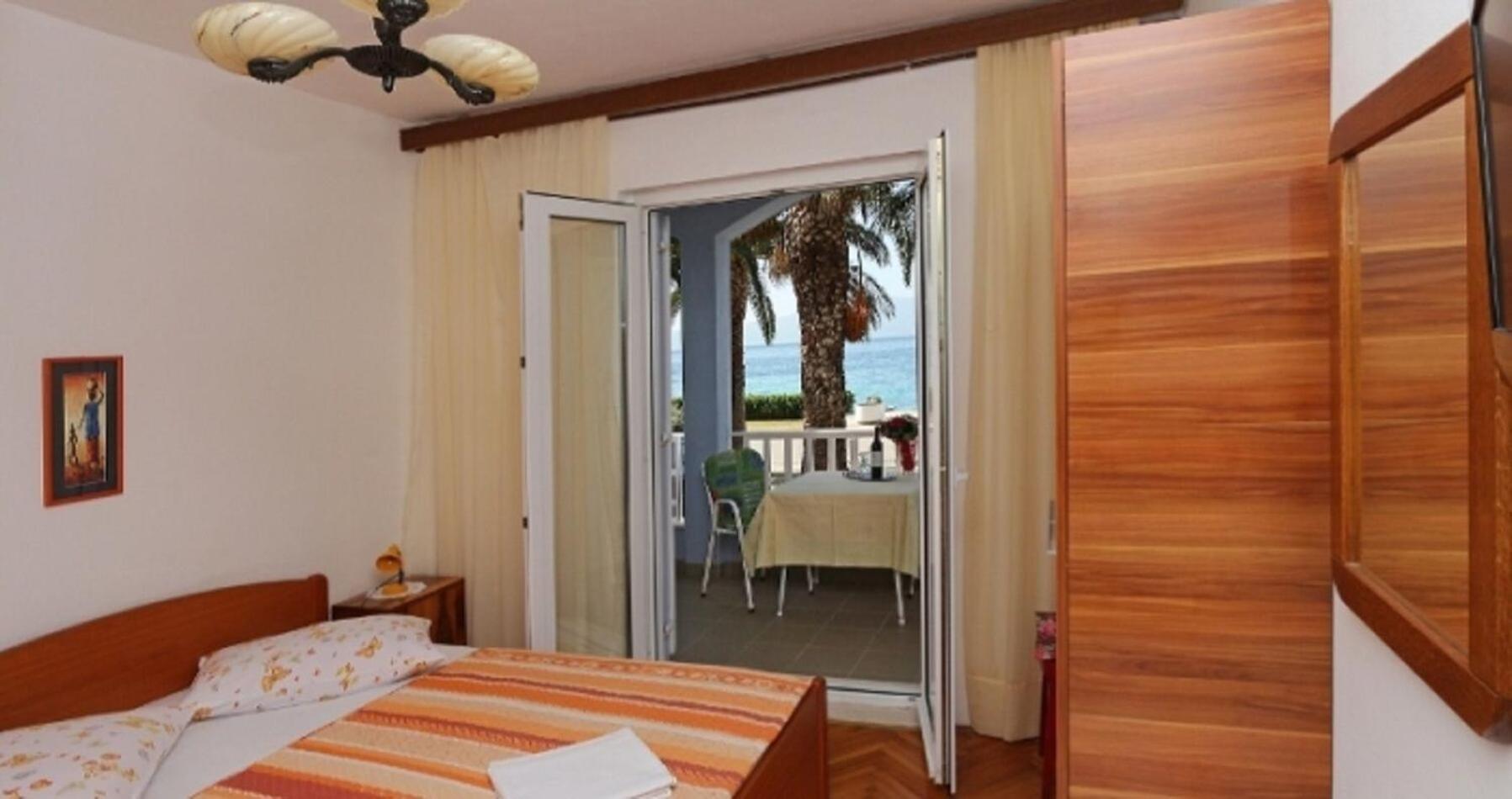 Apartments And Rooms Tomo 1 - At The Beach ザオストログ エクステリア 写真